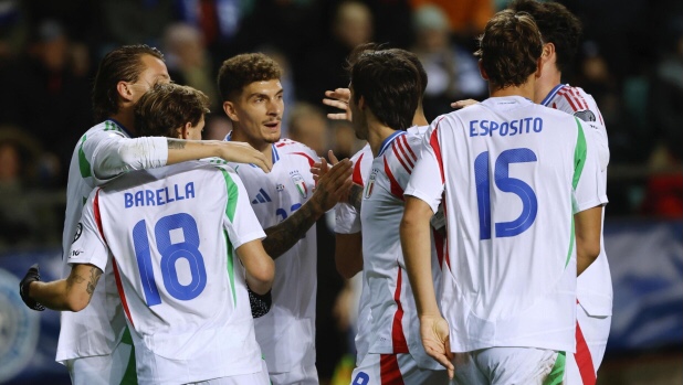 L’Italia vince ancora in casa dell’Estonia. Primo gol in Nazionale di Pio Esposito, il nuovo che avanza. Ora martedì contro Israele.