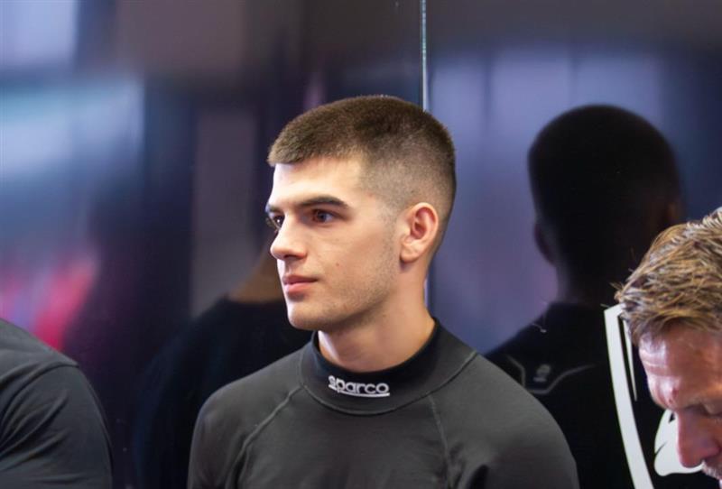 Lorenzo Cossu, dal kart a pedali alla Ferrari: curva dopo curva, la corsa di un pilota