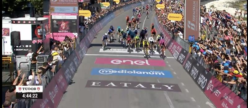 Emozioni e strategie: Il duello avvincente nella 9ª tappa del Giro d'Italia