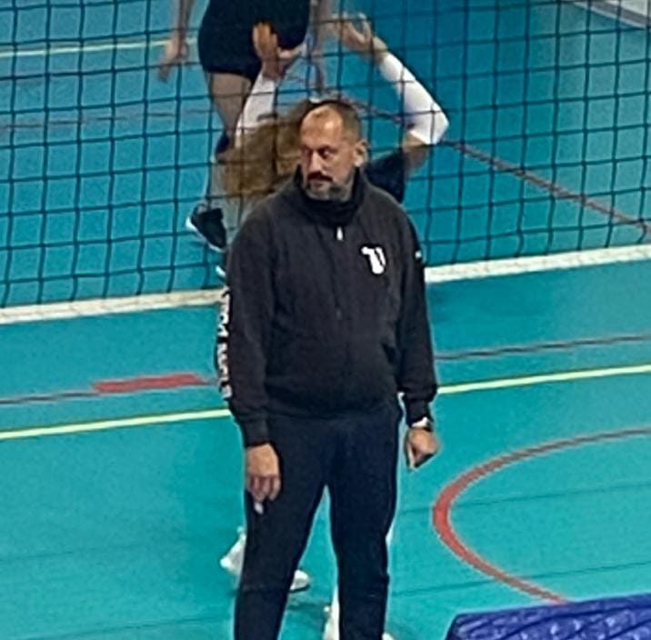 Frasi offensive contro extracomunitari, squalificato allenatore di pallavolo