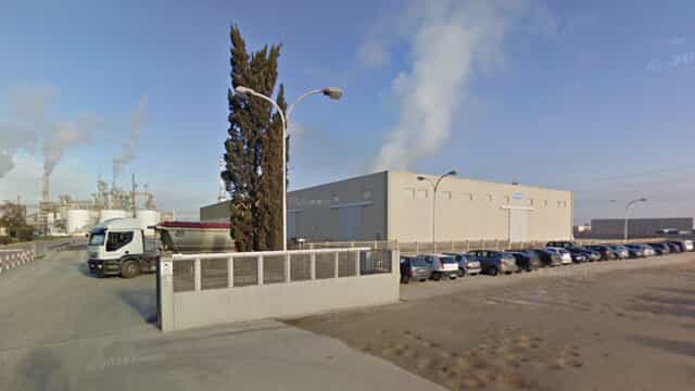 Fluorsid alza la voce: "Bonifiche? Abbiamo speso 22 milioni come promesso. Fuori dai cancelli non tocca a noi"