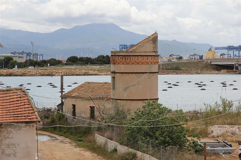 Un milione e seicentomila euro nel nulla: La vergogna degli sprechi pubblici a Cagliari