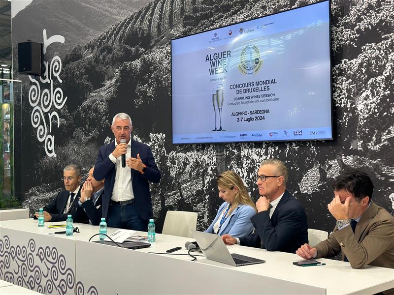 Alghero brilla al Vinitaly: Annuncia il concorso mondiale di Bruxelles e la “Alguer Wine Week”