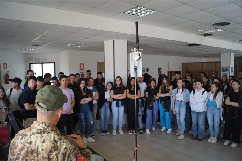 Incontro sulla legalità: I Carabinieri di Abbasanta educano i giovani del Liceo Scientifico di Ghilarza