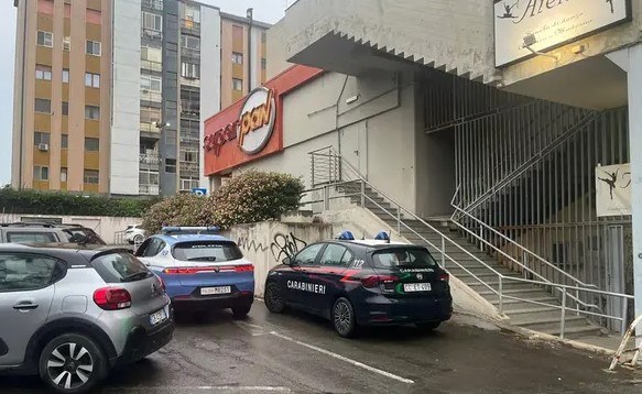 Ventisettenne accoltellata in via Castiglione: paura e sangue nel cuore di Cagliari