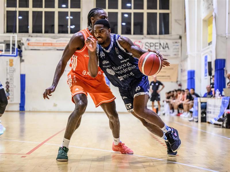 La Dinamo Sassari si aggiudica il secondo incontro al torneo “Nuoro Hoop City” battendo i tedeschi del Niners Chemnitz. Coach Bulleri: “Buona prestazione impreziosita anche dalla vittoria”.