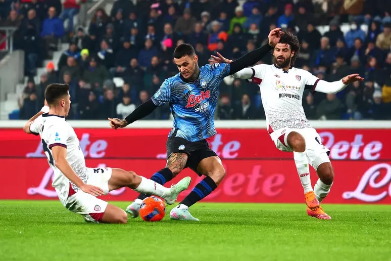 A Bergamo difesa fragile, attacco sterile: a Gennaio il Cagliari non potrà più aspettare