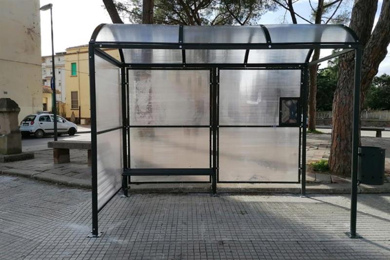 Addio attese sotto la pioggia: 85mila euro per le nuove pensiline Arst ad Alghero