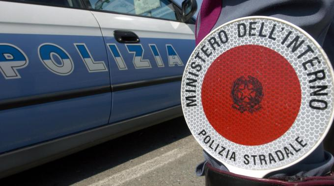 Oristano: aggredisce la fidanzata dopo un matrimonio, la polizia interviene e lo denuncia