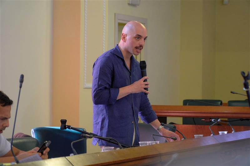 Alghero, il caso ERA infiamma la politica: dopo l’allarme di Pais, Fratelli d’Italia presenta un ordine del giorno in Consiglio
