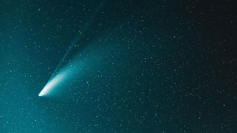 La cometa SWAN25B mai così vicina al Sole, ma resta un enigma la sua visibilità