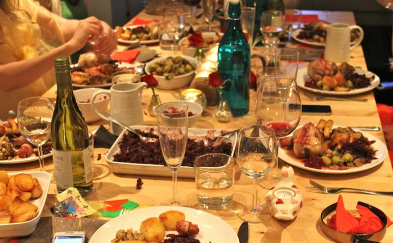 La tavola non si tocca: a Natale i sardi stringono su tutto, tranne che sul pranzo