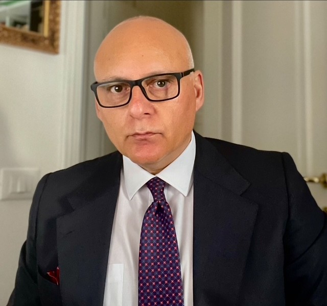 Motore termico, l’Europa prende tempo: la transizione come terreno di scontro