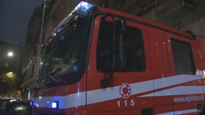 Incendio notturno vicino Tortolì: Intervento dei Vigili del Fuoco, Statale 198 temporaneamente chiusa
