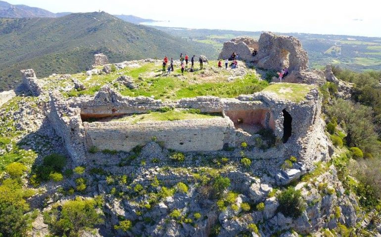 Sa Scala ‘e Sa Contissa, la strada spianata nella roccia e la fanciulla che si suicidò per dispiacere