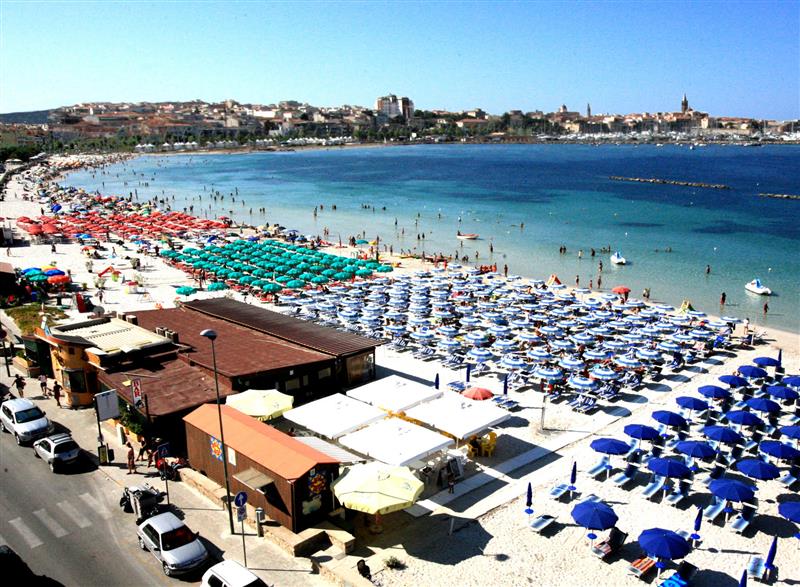 Ad Alghero Europeo e Mundialito di “Beach Soccer” - Da martedì tutti in spiaggia