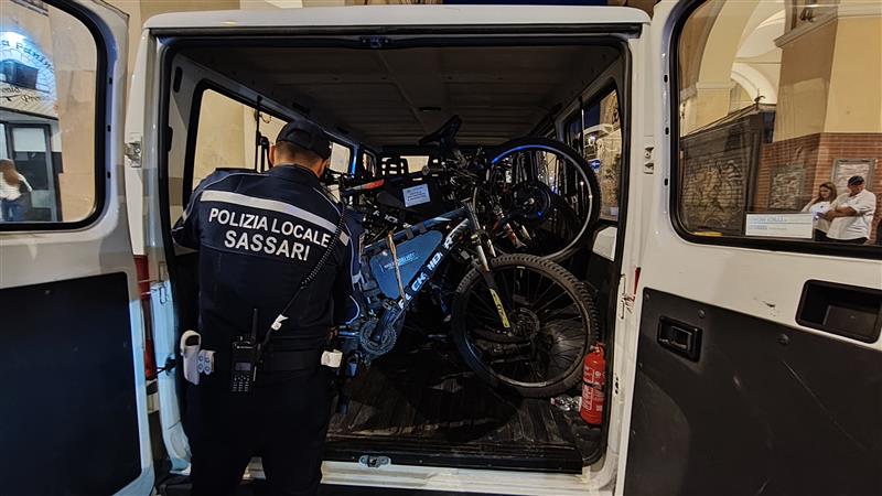 Sassari, sequestrate undici bici truccate: “Erano motorini senza regole”