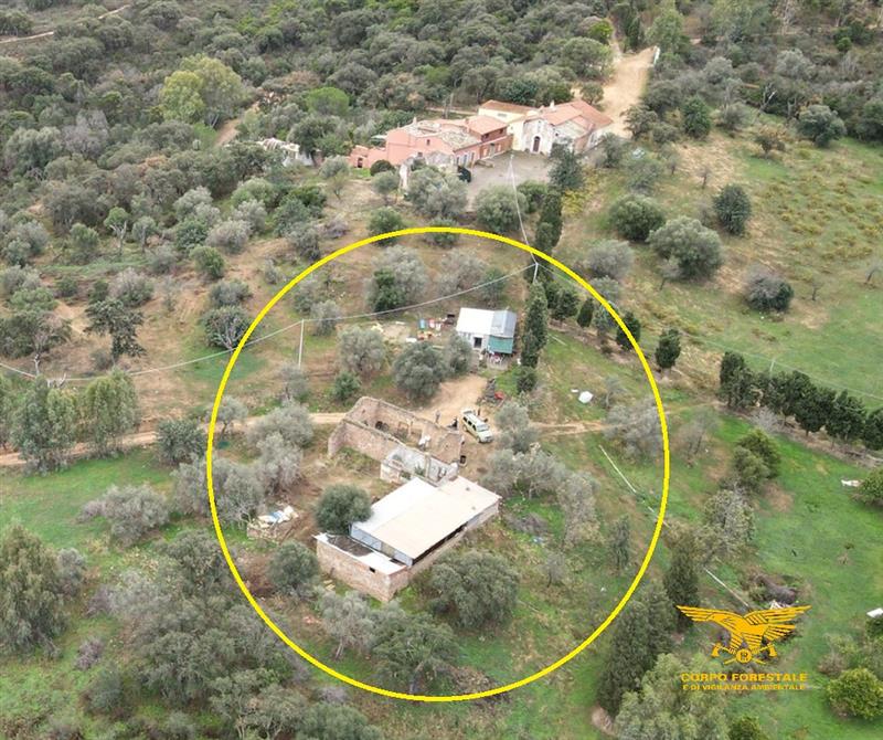 Capoterra, interventi edilizi senza autorizzazioni in area vincolata: sequestrati un terreno e due immobili