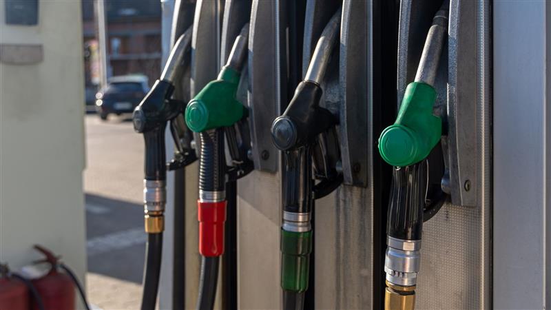 Caro carburanti, asse tra Regione e Saras per mettere al riparo i trasporti e le imprese sarde