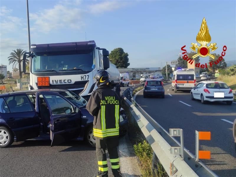 Due incidenti in pochi giorni a Cagliari e tre feriti gravi: sale l'allarme.
