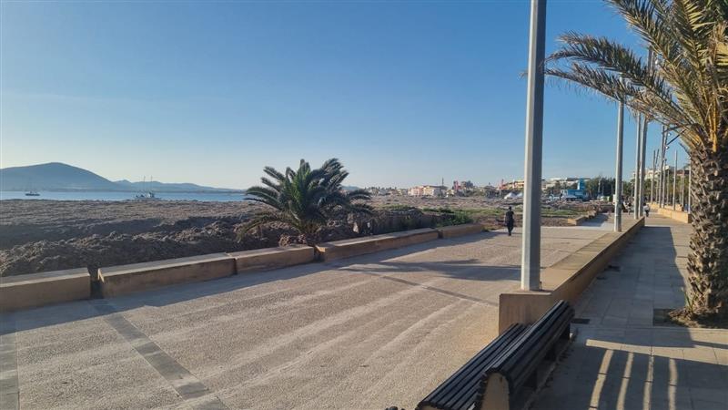 Degrado a San Giovanni, Lombardi (Lega): “Passeggiata Bousquet nel caos, tra mondezzaio di posidonia e fontanelle rotte. San Juan snaturata, ennesimo schiaffo alla tradizione”