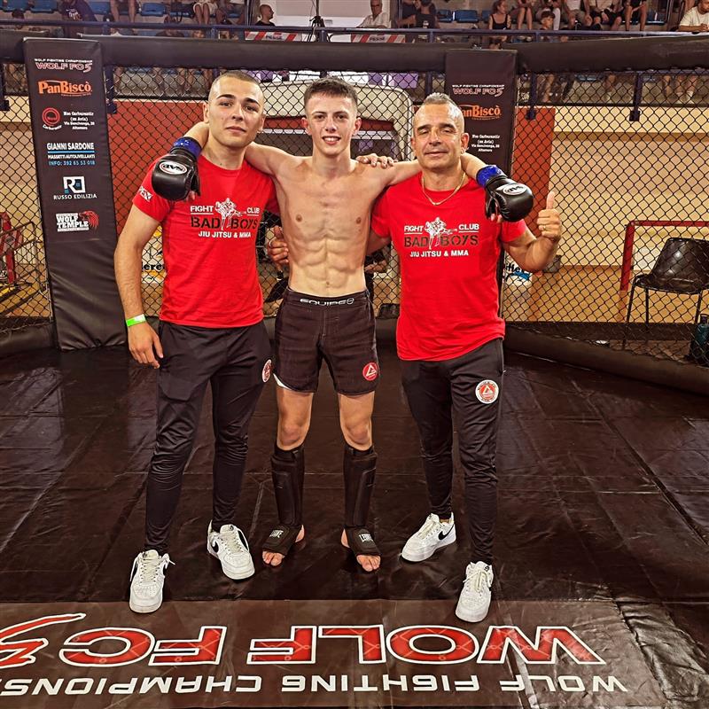 MMA, il Bad Boy Samuele Arca conquista la Puglia: T.K.O. al primo round contro il beniamino di casa