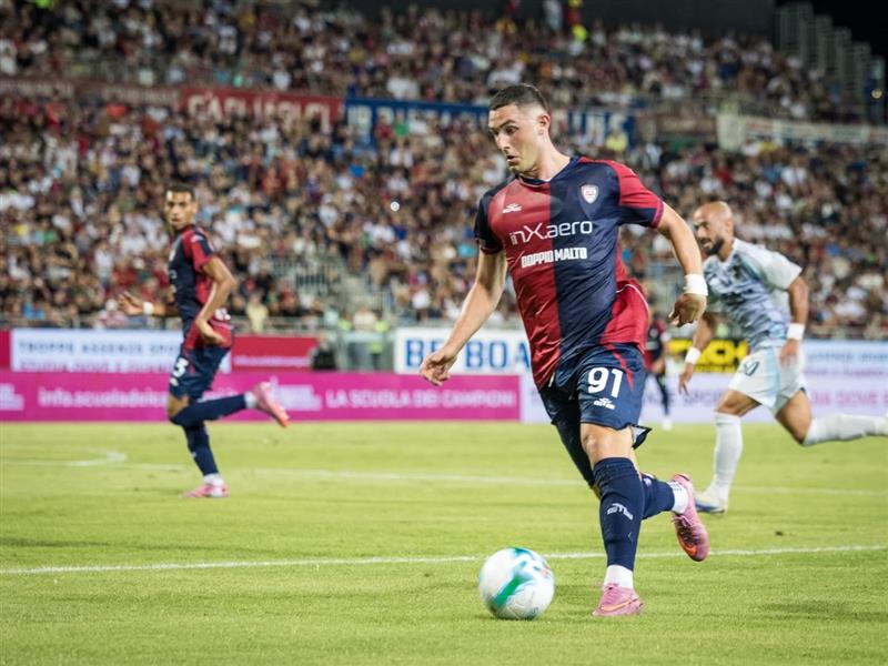 Il Cagliari passa il turno di Coppa Italia contro l’Entella Chiavari dopo i rigori. Decisivo quello del giovanissimo Cavuoti
