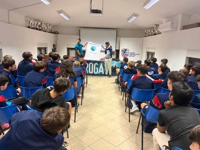 Conferenze per gli studenti delle scuole medie di Villaspeciosa e Decimoputzu e per i ragazzi del CUS Cagliari hanno acceso la luce riguardo la verità sulla droga.