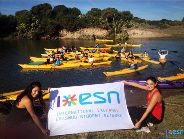 Viaggio in canoa degli studenti Erasmus con ESN