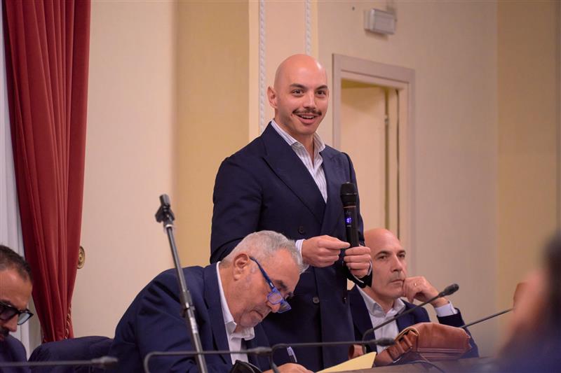 Sanità, la rissa in salsa algherese continua. FdI gela Moro e Podda: "Parlate a nome di un gruppo fantasma"