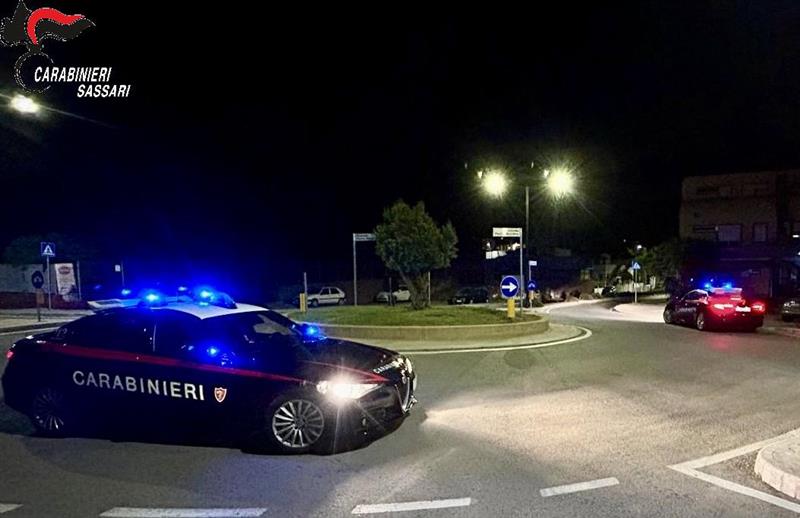 I Carabinieri sigillano il night club del sangue: saracinesche abbassate a Olbia dopo i fendenti tra i tavoli