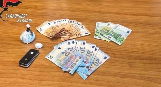 Sassari: arrestato per detenzione di cocaina e oltre 1.500 euro in contanti