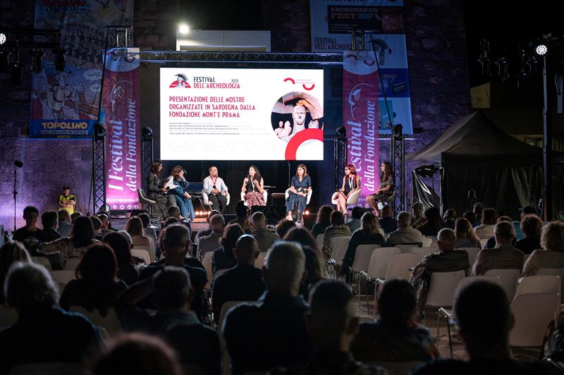 Cabras, i Giganti parlano al mondo: dialoghi d’arte e archeologia per un'identità che viaggia lontano