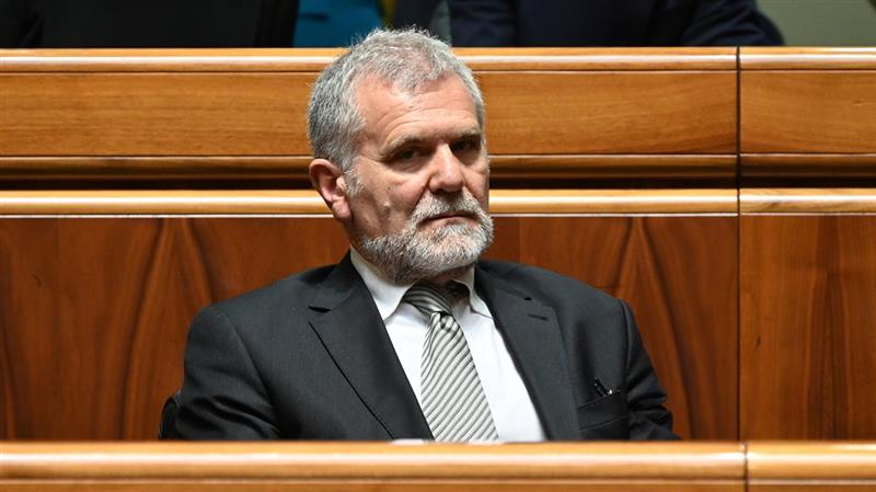 Povertà estrema e senza fissa dimora, approvati i criteri per le risorse ai Plus. Bartolazzi: “Una mano tesa verso i più fragili”