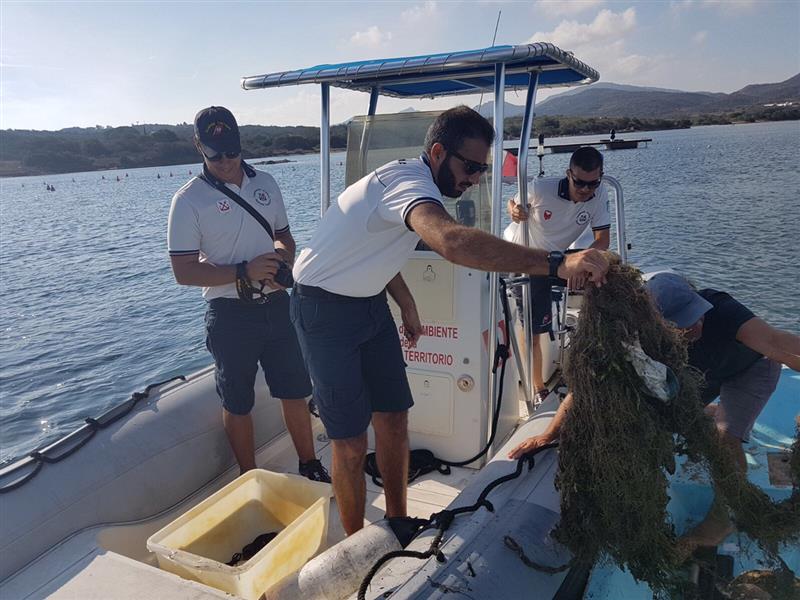 Area Maria Protetta di Tavolara : avviata la pulizia dei fondali