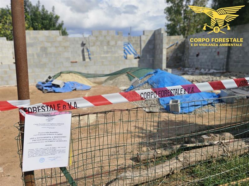 Cagliari, nuova stretta del Corpo Forestale: sequestri e denunce contro gli abusi edilizi nel Parco di Molentargius