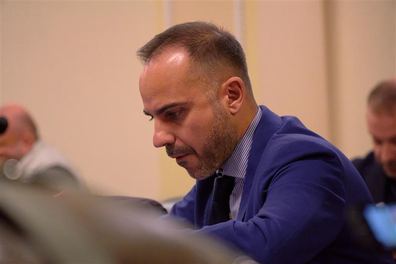 Alghero, la politica del botta e risposta perpetuo - Moro non porge l'altra guancia e attacca FdI: "Siete ossessivi perché Piu porta i soldi. Cocco? Parla di cose che non sa"