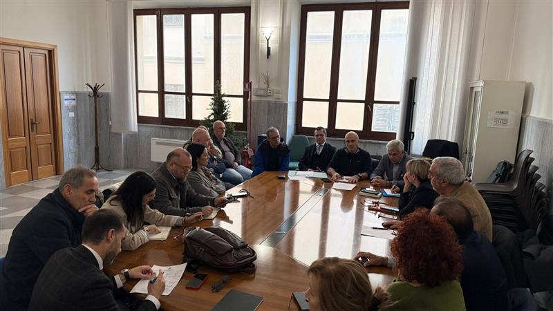 Alghero: Undici tir per 55 tonnellate - il Palacongressi è libero. Cacciotto: "Scelta obbligata, l