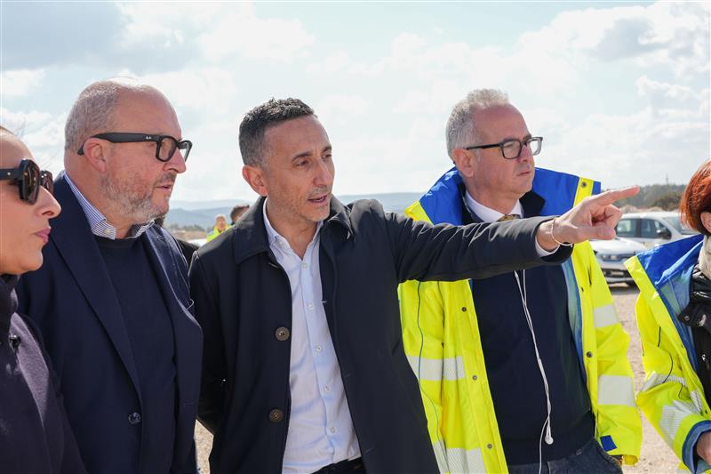 La Sassari-Alghero supera il giro di boa: cantiere al 52%. Piu: "Orizzonte 2028 per unire porti e aeroporti del Nord"