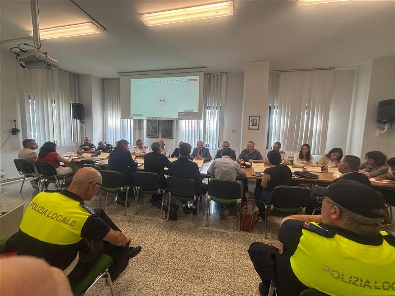 Oristano, lo Stato c’è: potenziati i servizi di vigilanza per l’estate. Il Prefetto Angieri: “Tranquillità per cittadini e turisti”