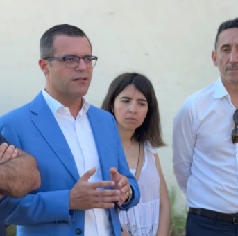 Case popolari ad Alghero, Piu e Cacciotto annunciano nuovi alloggi. Ma Di Nolfo: “Mai avvisato”. Tedde: “Sgarbo istituzionale”