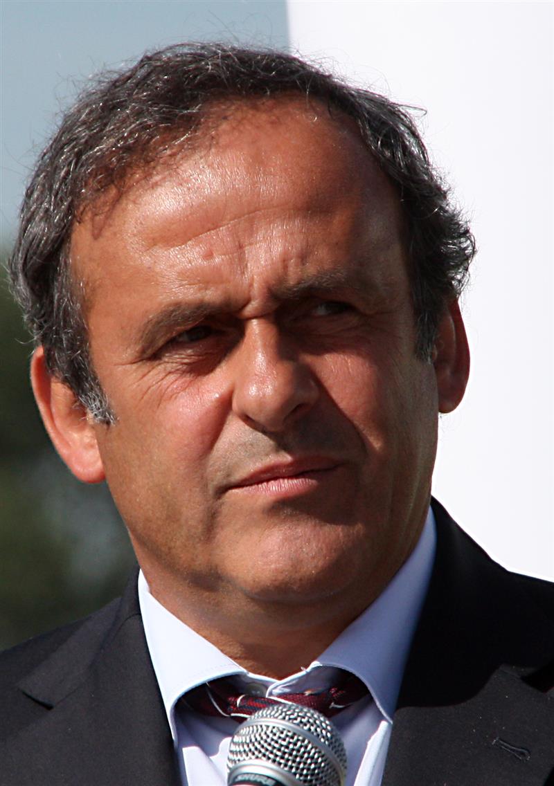 Platini come Roberto Baggio. Un ladro entra in casa e si impossessa di parte dei suoi trofei