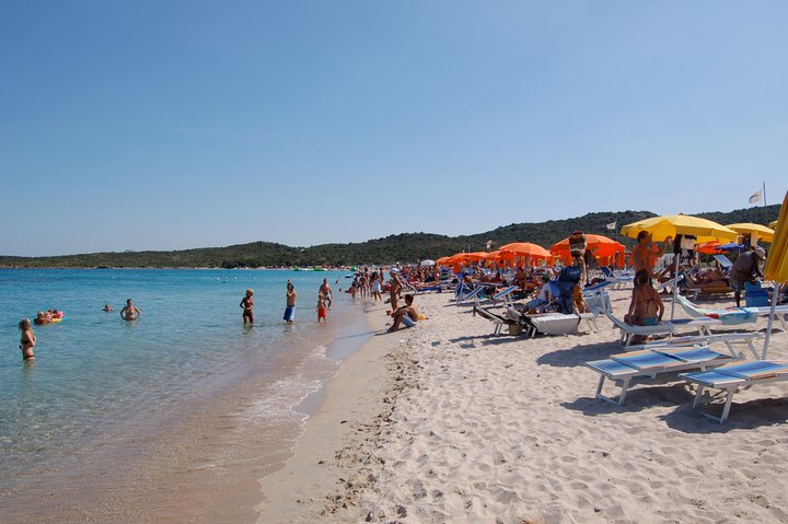 Stagione balneare 2025: la Regione Sardegna è in ritardo, nessuna delibera sugli indirizzi operativi a fine marzo