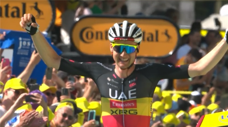 15ª tappa Tour 2025: Il Gregario di Lusso si Prende la Scena: Tim Wellens Vola a Carcassonne in Solitaria