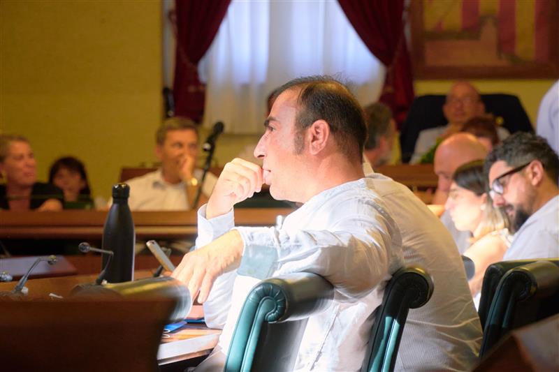 Alghero, Bamonti: «Regione e ARST potenzino il trasporto pubblico notturno in vista del nuovo servizio della Polizia Locale»