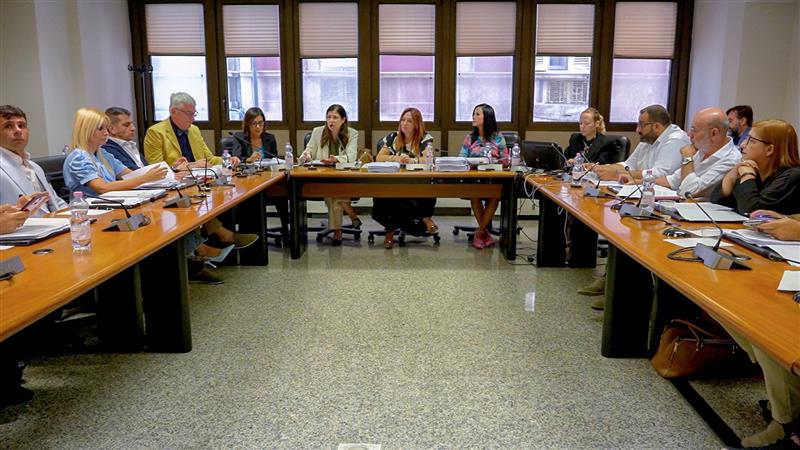 La Regione mette sul piatto un miliardo e mezzo per il welfare e prepara l'ingresso in corsia per mille nuovi infermieri