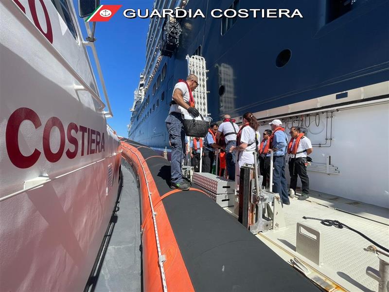 Cagliari, donna colta da ictus soccorsa su una nave da crociera