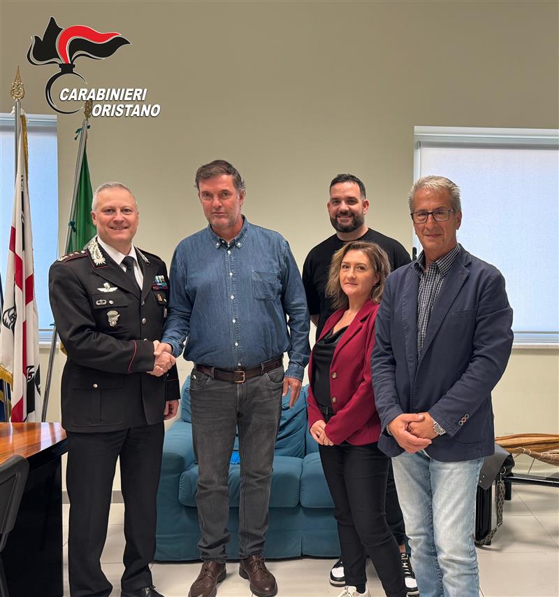 Santa Giusta (OR), visita istituzionale del Comandante Provinciale Carabinieri di Oristano, Colonnello Steven Chenet al Sindaco Andrea Casu.