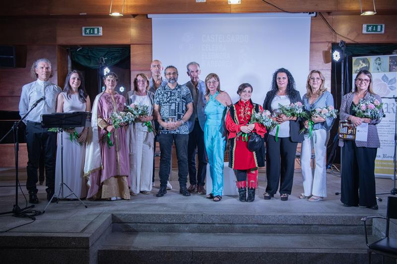 Castelsardo, successo per l’omaggio a Eleonora d’Arborea tra storia, musica e teatro