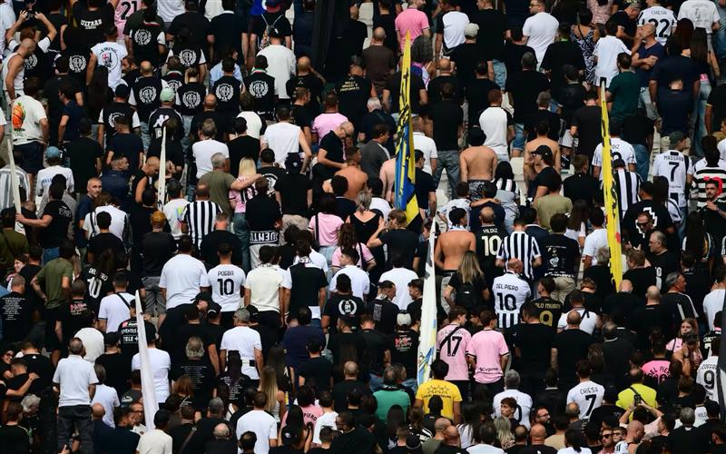 Quando il tifo calpesta la memoria: il brutto gesto della curva bianconera per Sandro Mazzola e la ferma condanna della Juventus